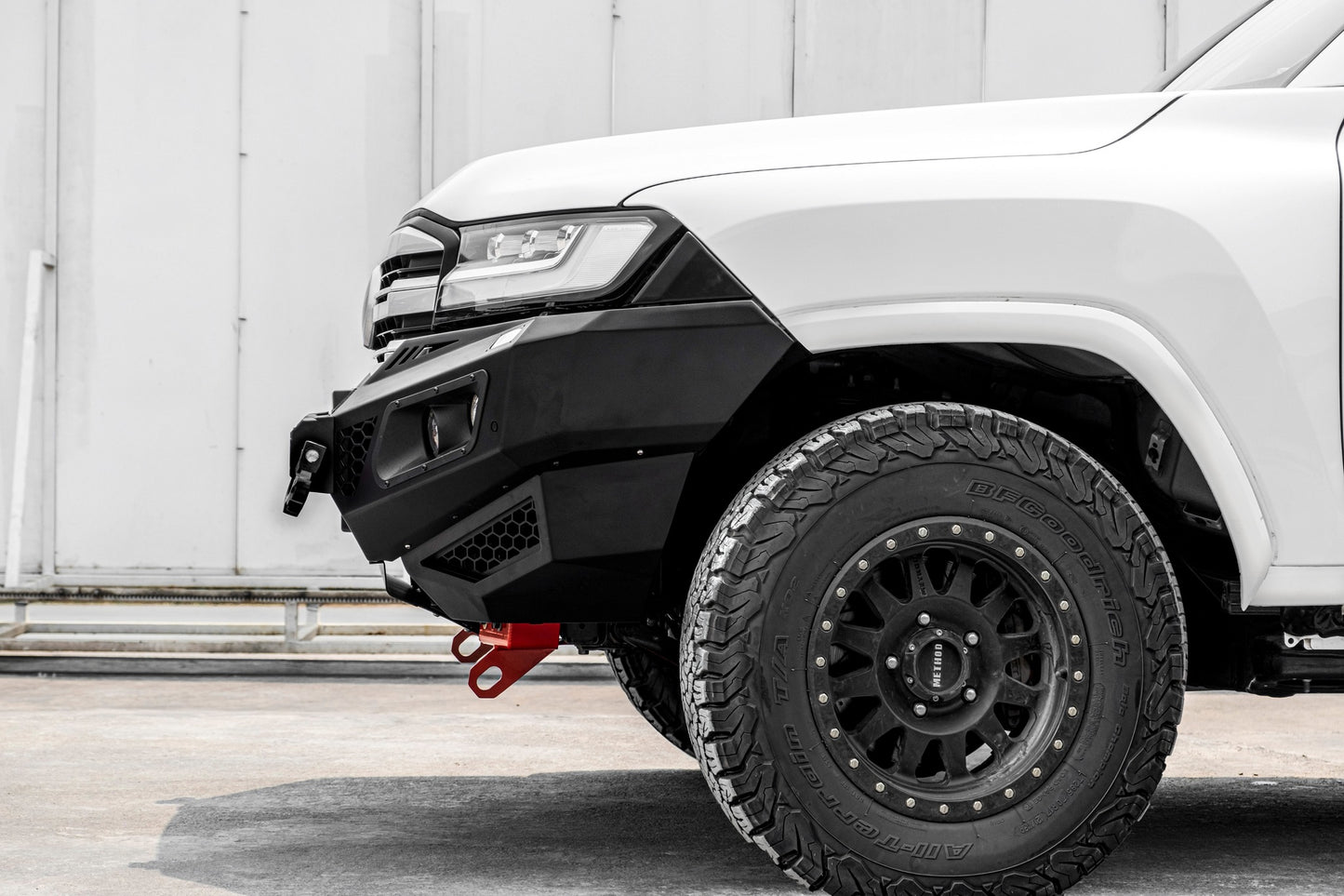 Hamer King Series Bull Bar - 300 Series Landcruiser