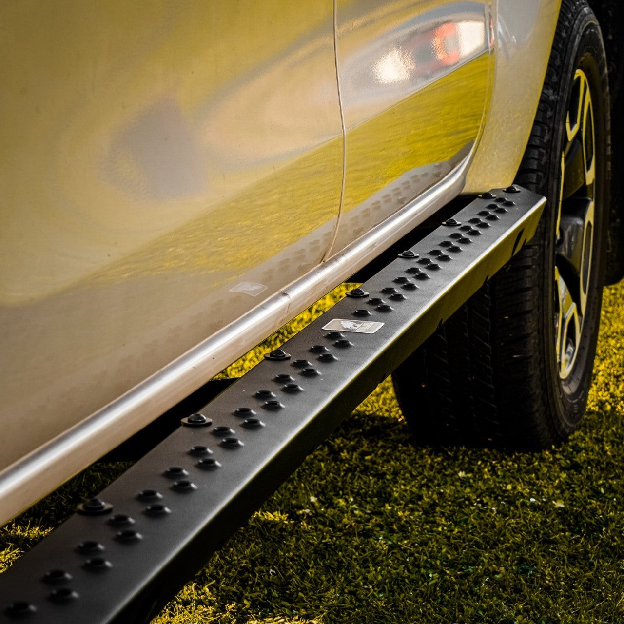 Offroad Animal Rock Sliders, Suitable for Toyota Hilux N80, 2015 on