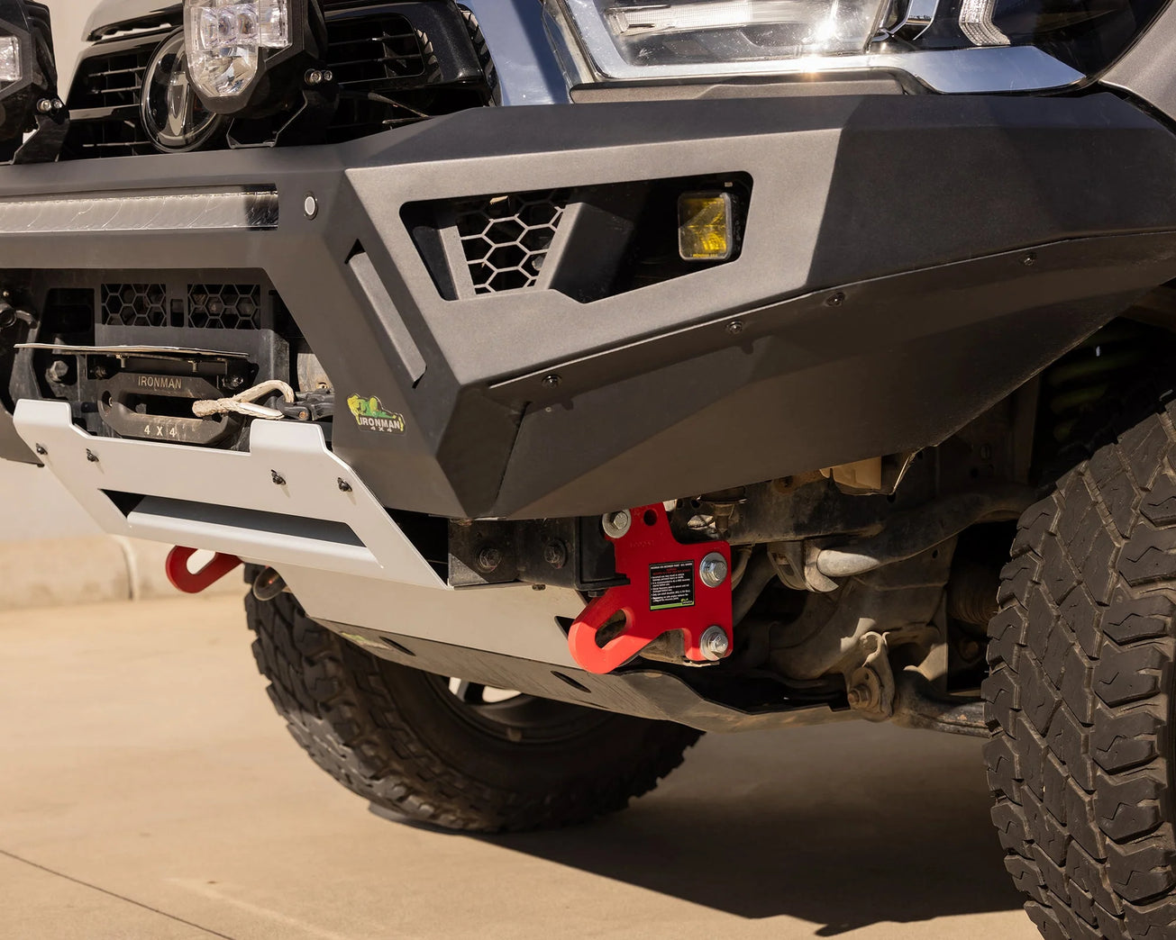 IRONMAN RAID BULL BAR - TOYOTA HILUX N80 2020+