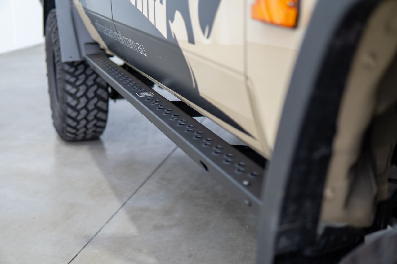 Offroad Animal Rock Sliders Welded Assembly, suitable for Toyota Land Cruiser 78 and 79 Series, 2007 To current