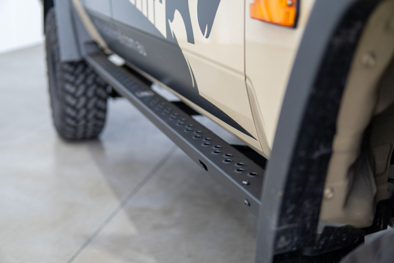 Offroad Animal Rock Sliders Welded Assembly, suitable for Toyota Land Cruiser 78 and 79 Series, 2007 To current