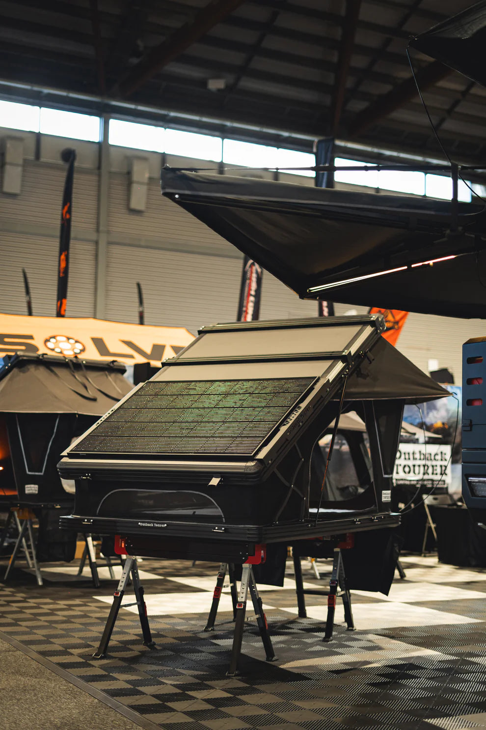 OUTBACK TOURER 1.4 X PLUS ROOF TOP TENT
