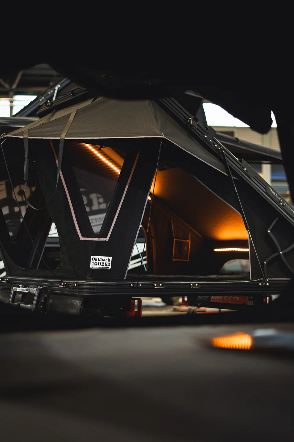 OUTBACK TOURER 1.4 X PLUS ROOF TOP TENT