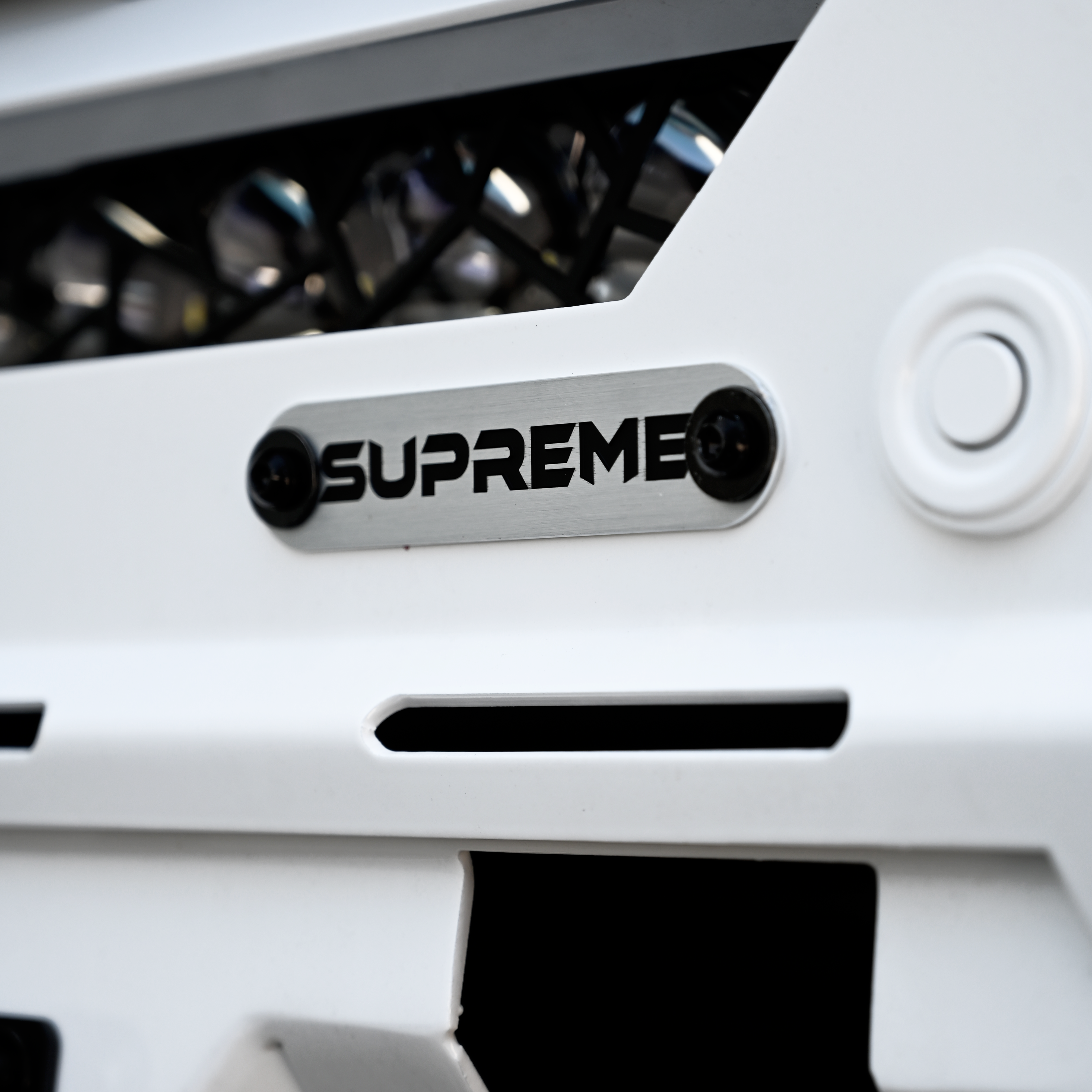 SUPREME | X-SERIES BULL BAR – NEXT GEN RAPTOR