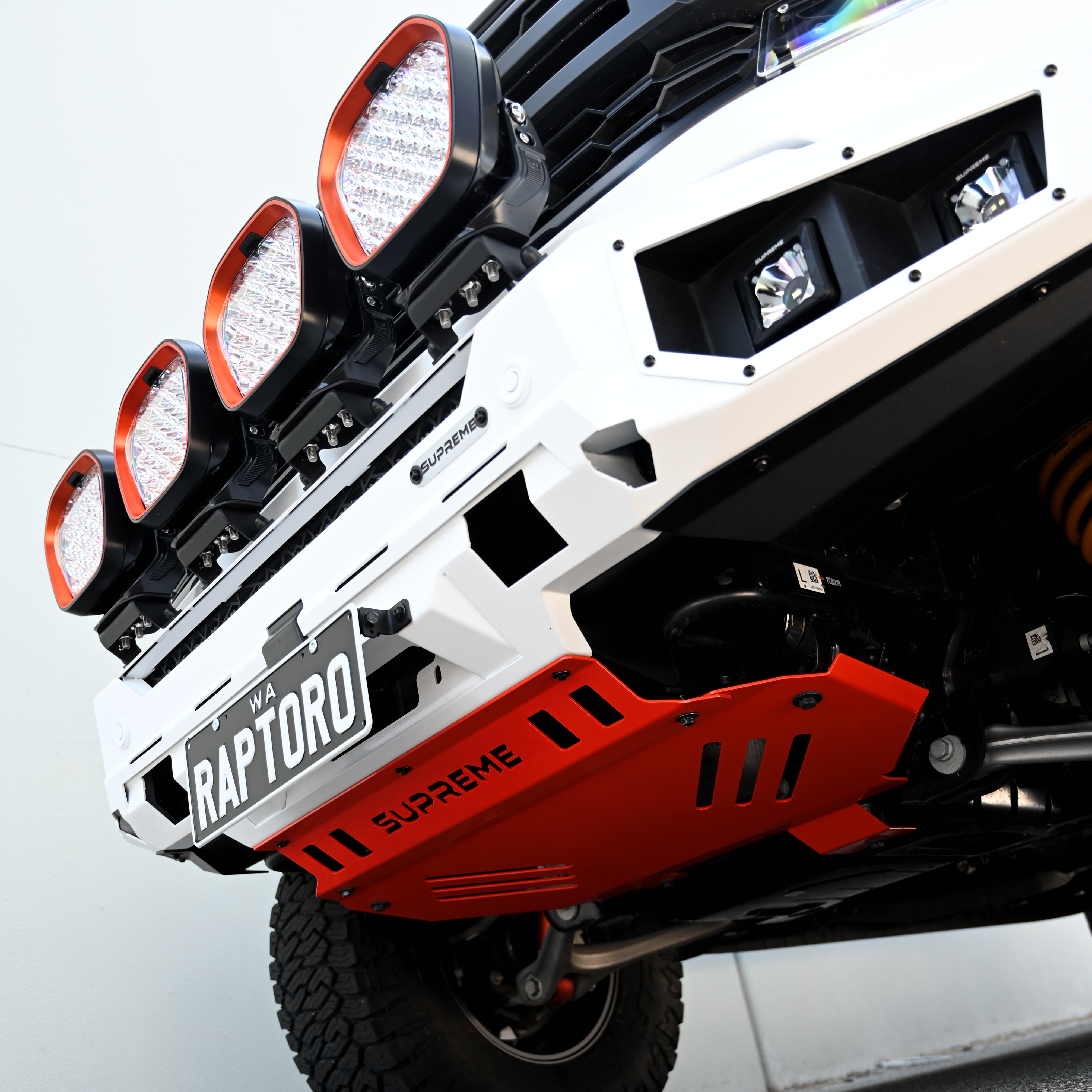SUPREME | X-SERIES BULL BAR – NEXT GEN RAPTOR