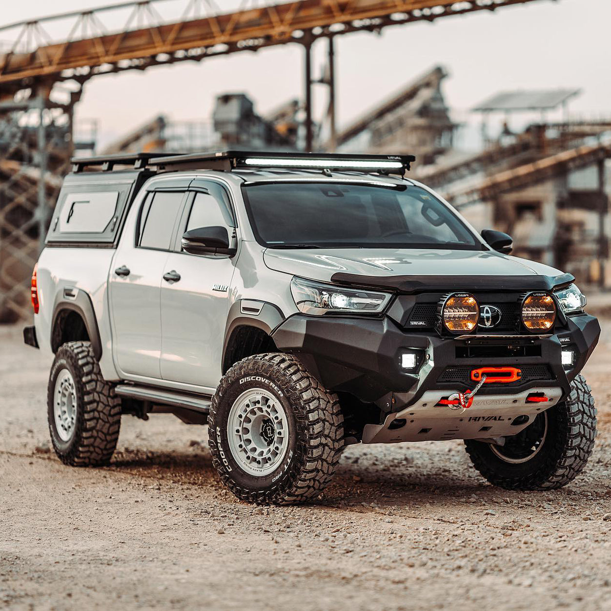 RIVAL 4X4 BULL BAR - HILUX GUN126