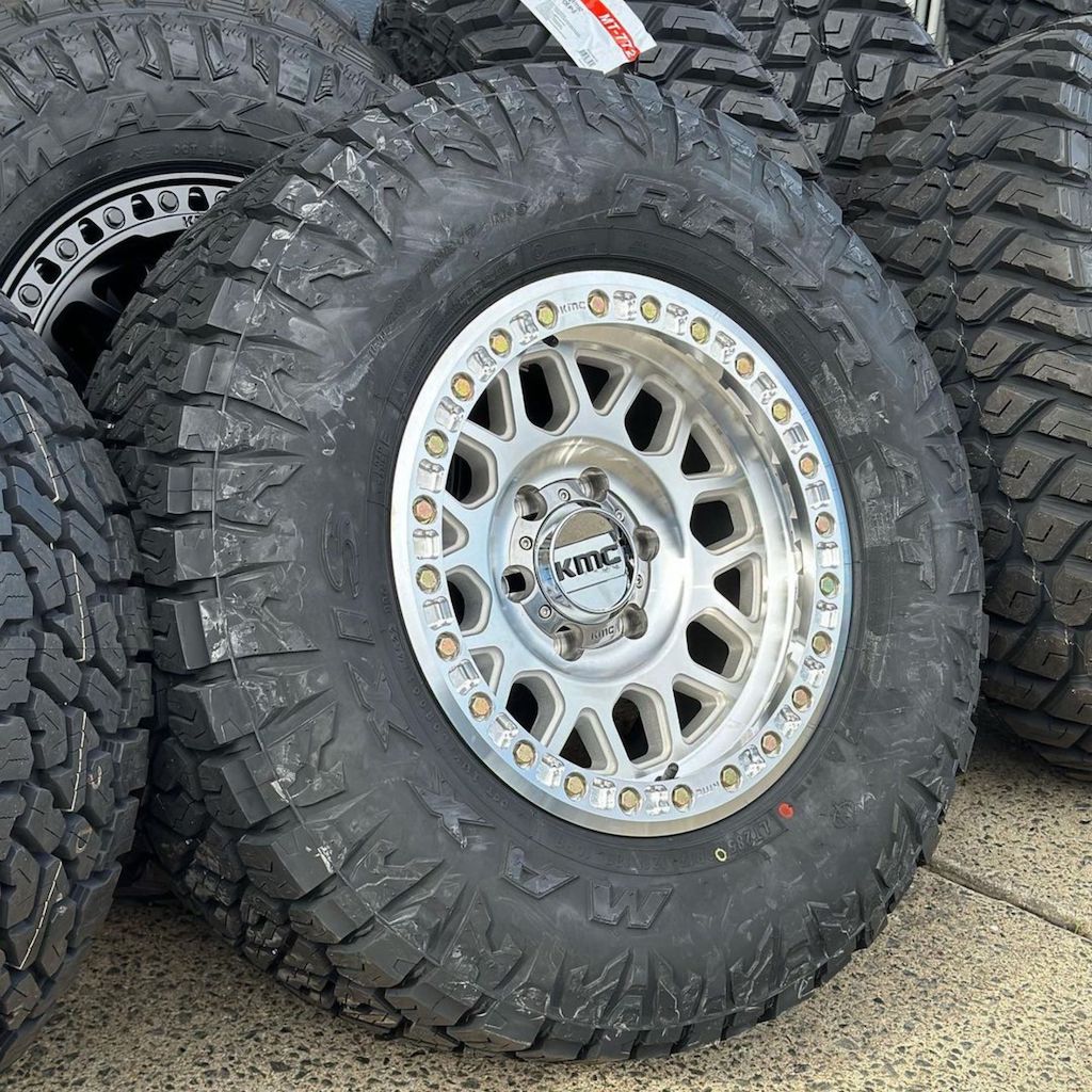 *CUSTOM DRILLED* KMC KM235 GRENADE CRAWL MACHINED 17X9 | 25N | 6X139.7