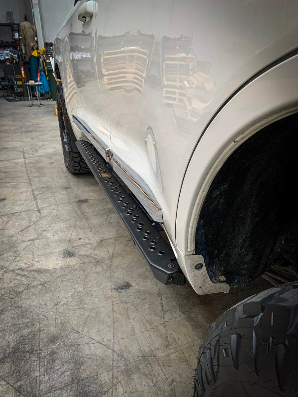 Offroad Animal Rock Sliders, Suitable for Toyota Land Cruiser 200 Series, 2007 to 2021