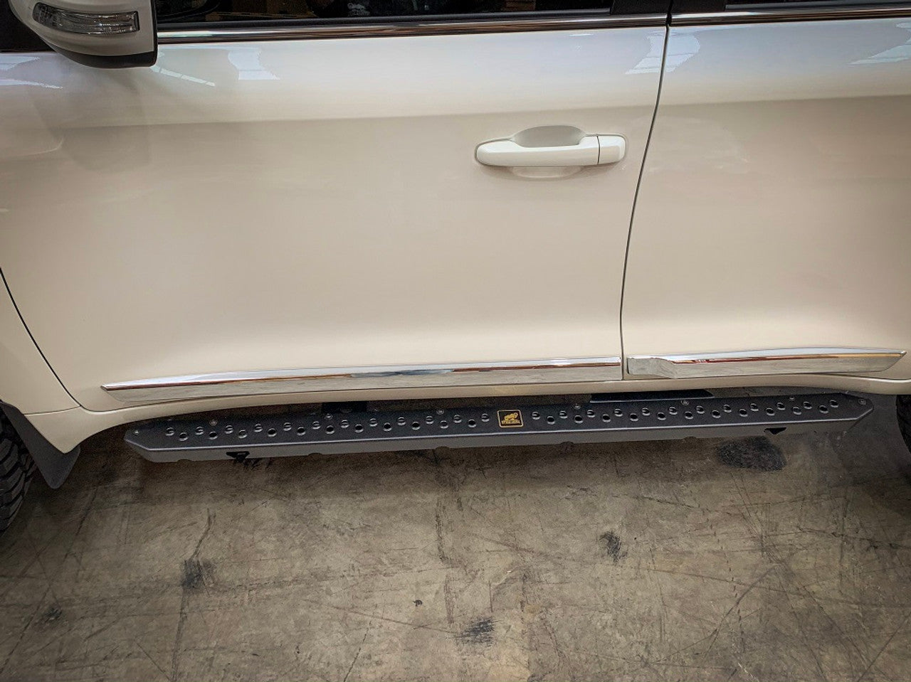 Offroad Animal Rock Sliders, Suitable for Toyota Land Cruiser 200 Series, 2007 to 2021