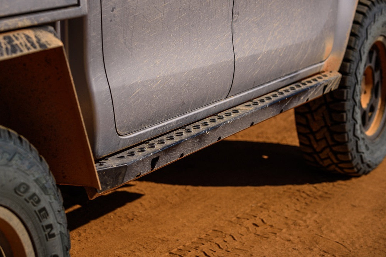 Offroad Animal Rock Sliders, Suitable for Toyota Hilux N80, 2015 on