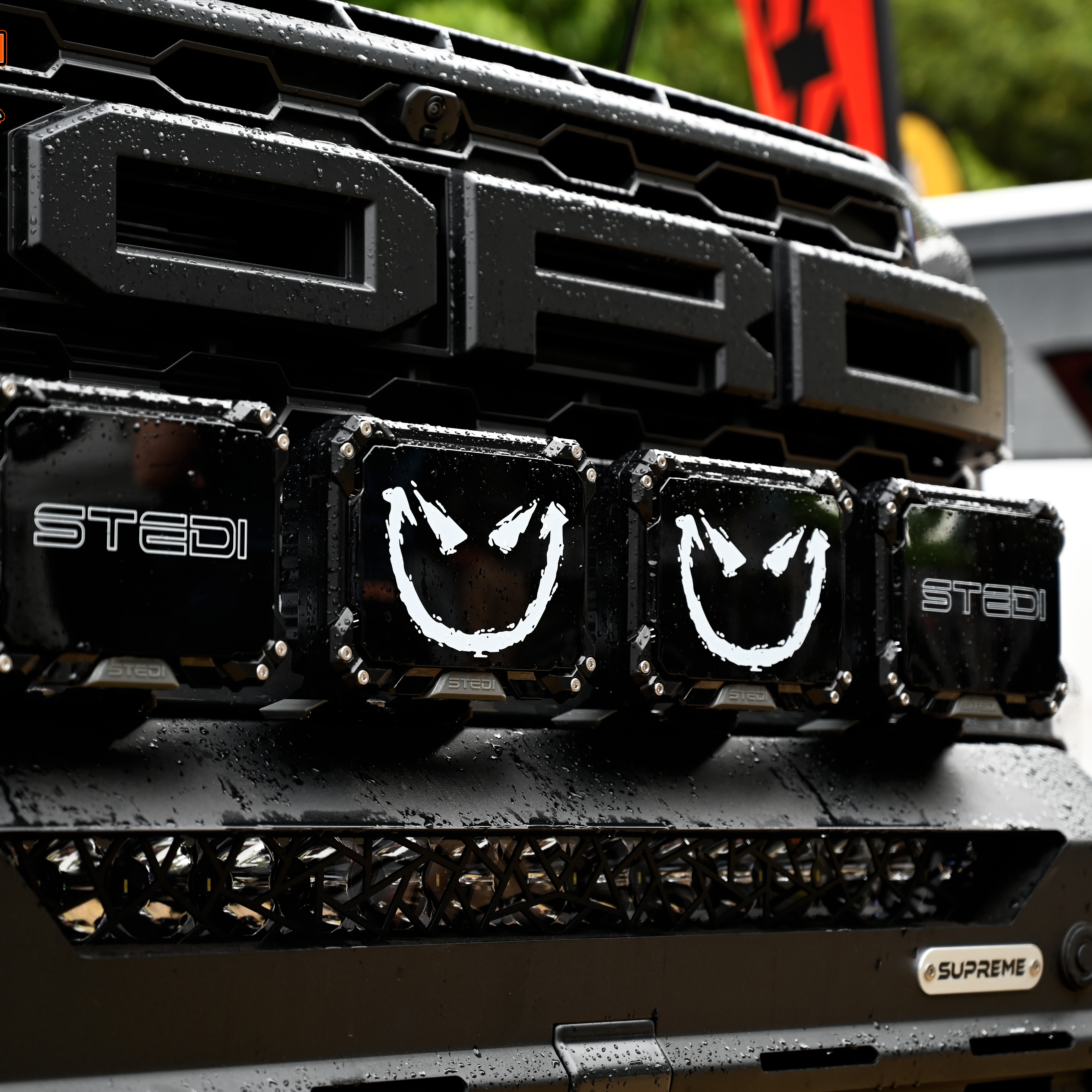 SUPREME | X-SERIES BULL BAR – NEXT GEN RAPTOR