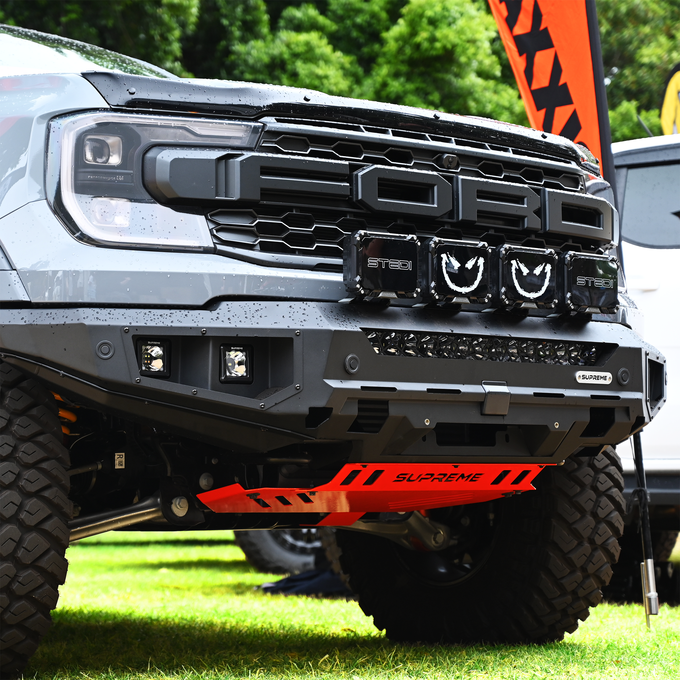 SUPREME | X-SERIES BULL BAR – NEXT GEN RAPTOR