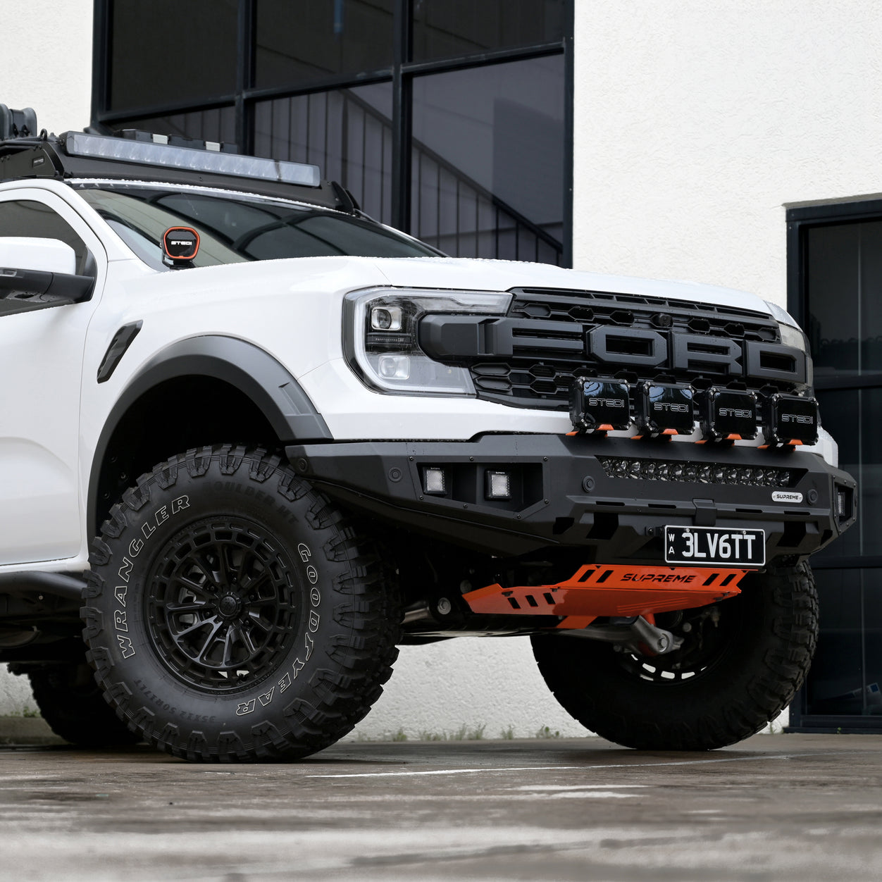 SUPREME | X-SERIES BULL BAR – NEXT GEN RAPTOR