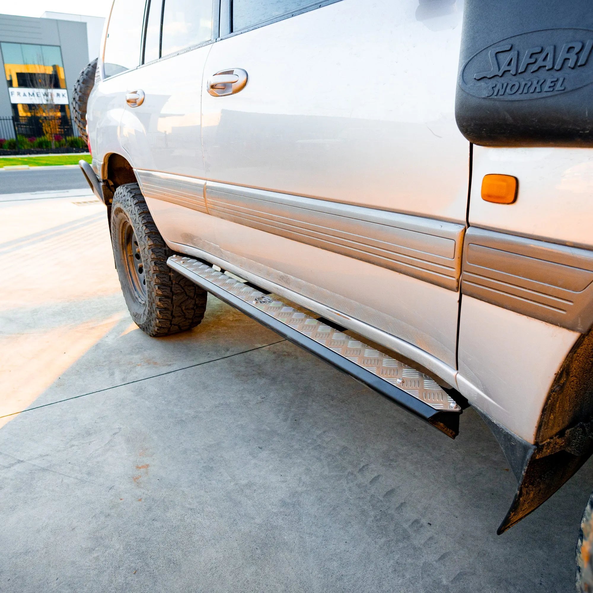 The Cruiser Company - Toyota Landcruiser 100 Series Side Steps