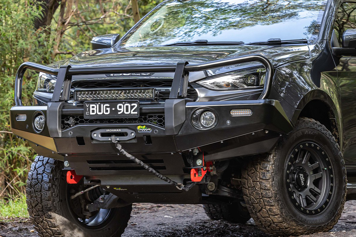 IRONMAN COMMERCIAL DELUXE BULL BAR FOR ISUZU MUX 2021+ precision