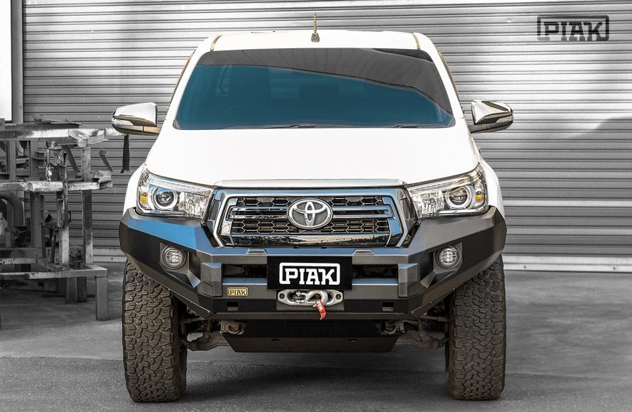 PIAK Hilux 18-20 Elite No Loop Bar