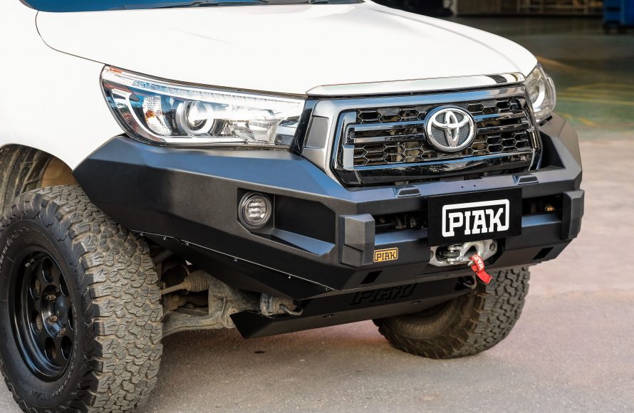 PIAK Hilux 18-20 Elite No Loop Bar