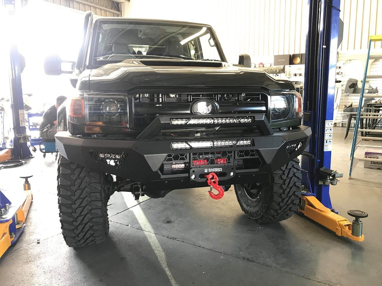 Bbp019a Predator Bull bar, Suitable for Toyota Land Cruiser 76, 78, 79 Series ...