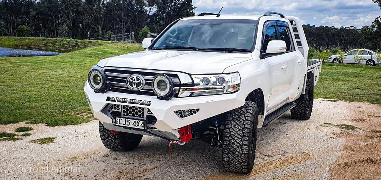 Predator Bull bar, Suitable for Toyota Land Cruiser 200 Series, 2015-2021