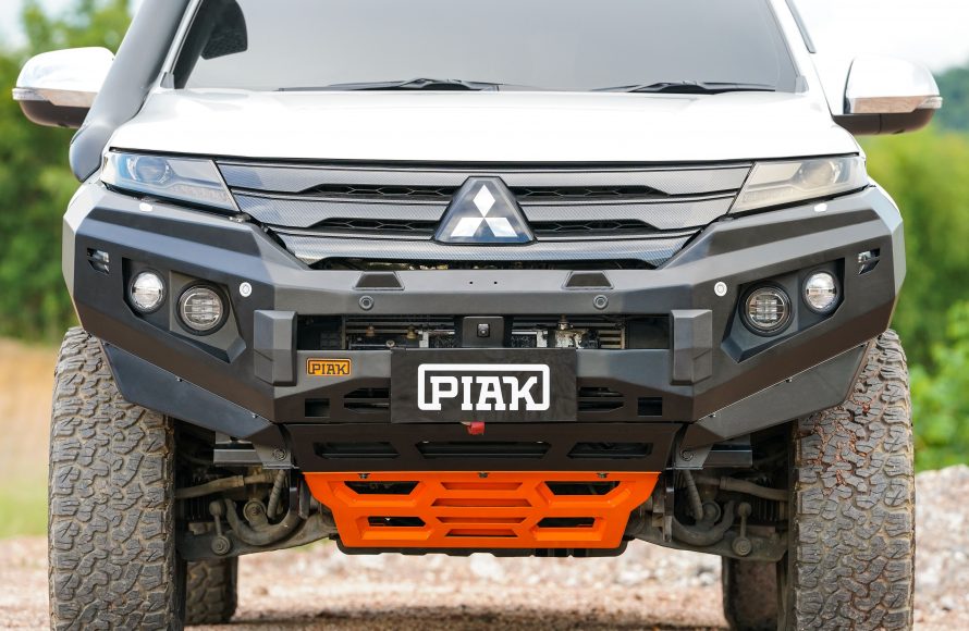 PIAK Pajero Sport QF Elite No Loop Bar Orange tow points, Black Under Body Protect