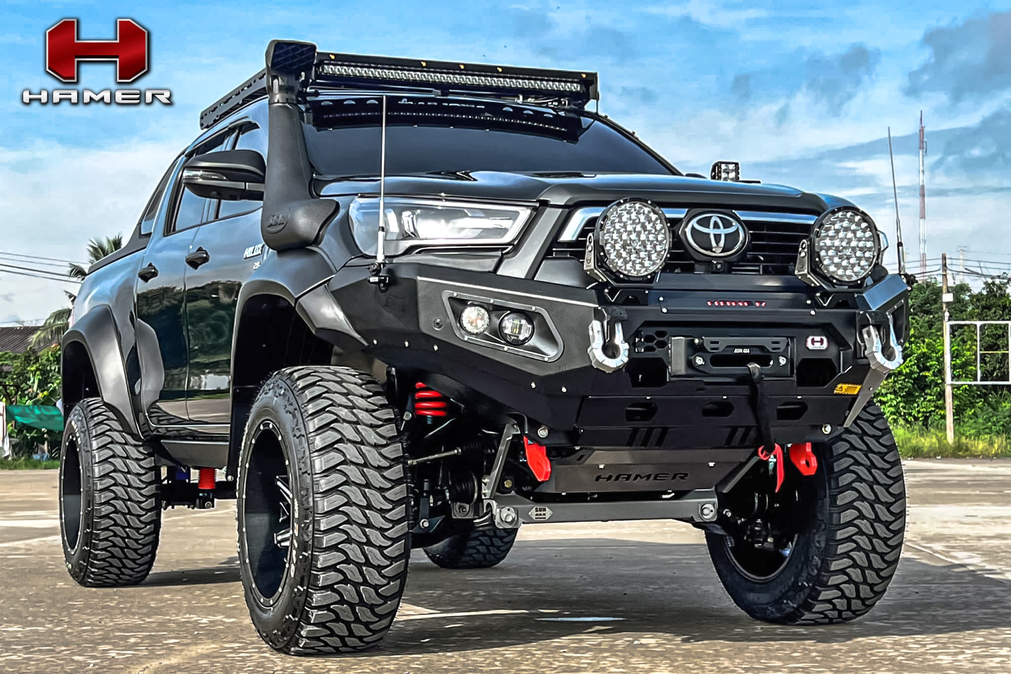 Hilux Roco Custom HAMER KING SERIES BULL BAR - TOYOTA HILUX ROCCO 2021 ON – precision ...
